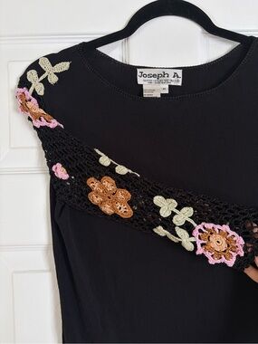 Vintage Joseph A. Black Ribbed Knit Top with Crochet Floral Lace 3/4 Sleeves